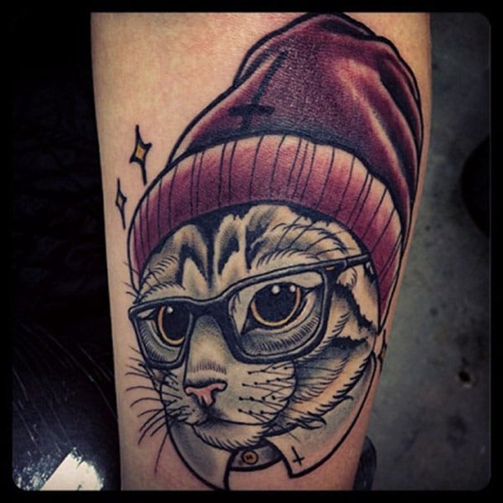 点击大图看下一张：猫的纹身图案   慵懒而又机灵的动物猫纹身图案