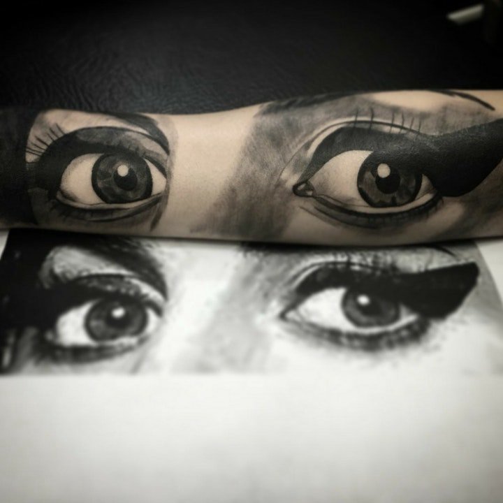 点击大图看下一张：眼睛纹身图案 10款黑灰色调神秘的眼睛主题纹身图案