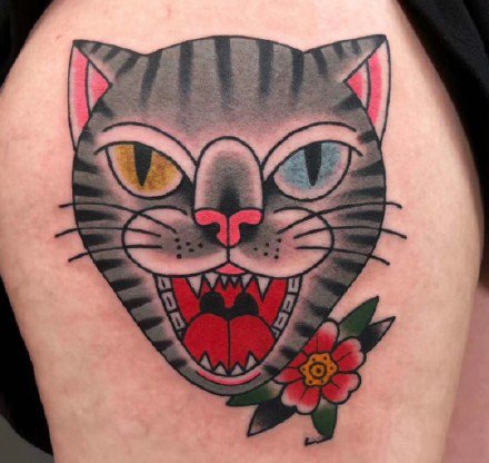 点击大图看下一张：oldschool小猫咪纹身 school风格的9款猫主题纹身图片