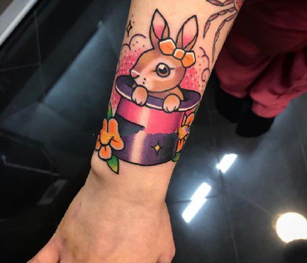 点击大图看下一张：可爱兔子纹身 9张可爱的小兔子纹身图片