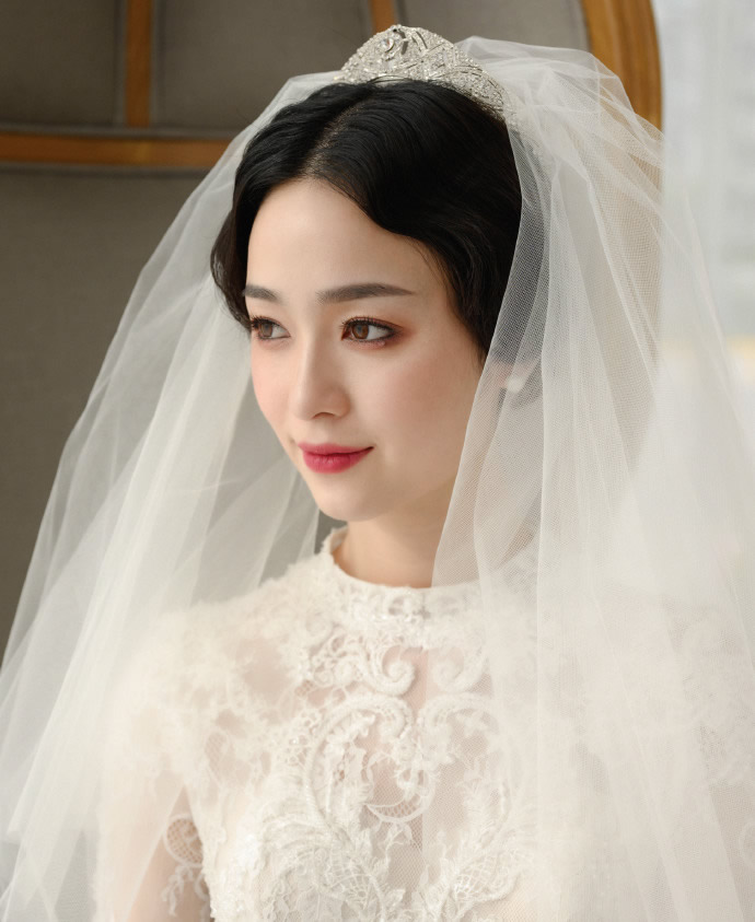 点击大图看下一张：韩式新娘整体造型图片欣赏