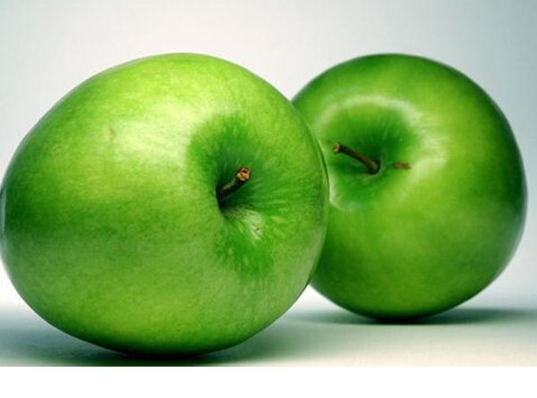 点击大图看下一张：每天坚持吃一个苹果，有利于身体健康