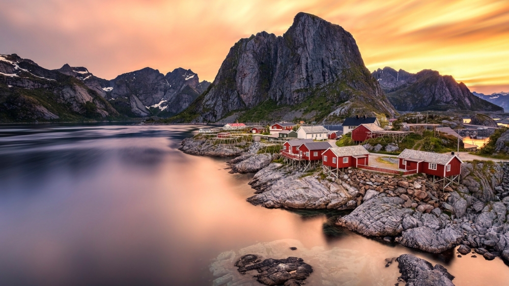 点击大图看下一张：唯美挪威海岸风光高清桌面壁纸