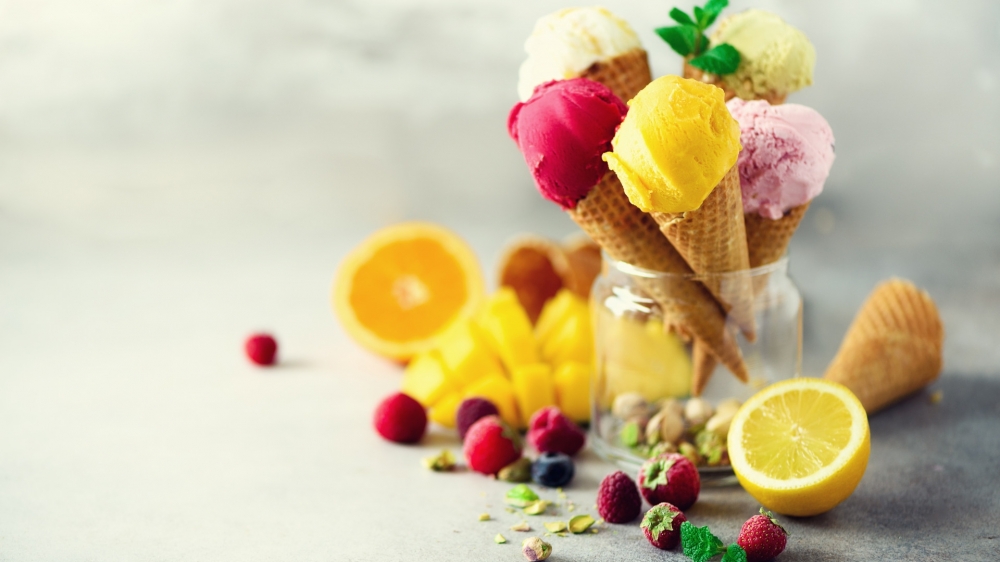 点击大图看下一张：清凉夏日冰淇淋高清桌面壁纸