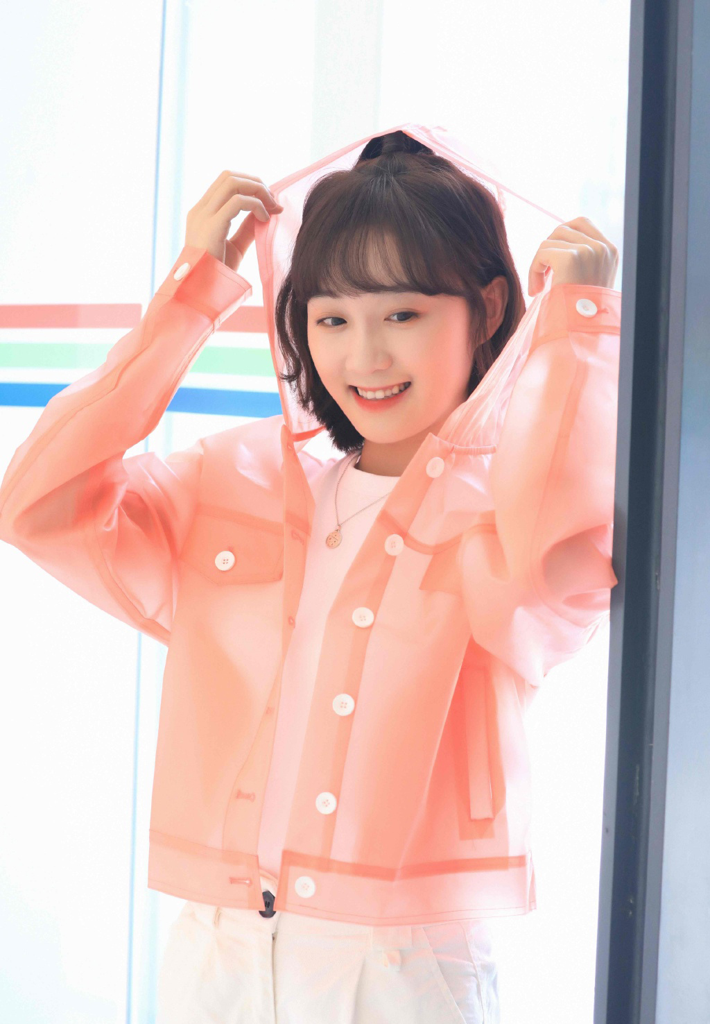 点击大图看下一张：李子璇清新俏皮写真图片