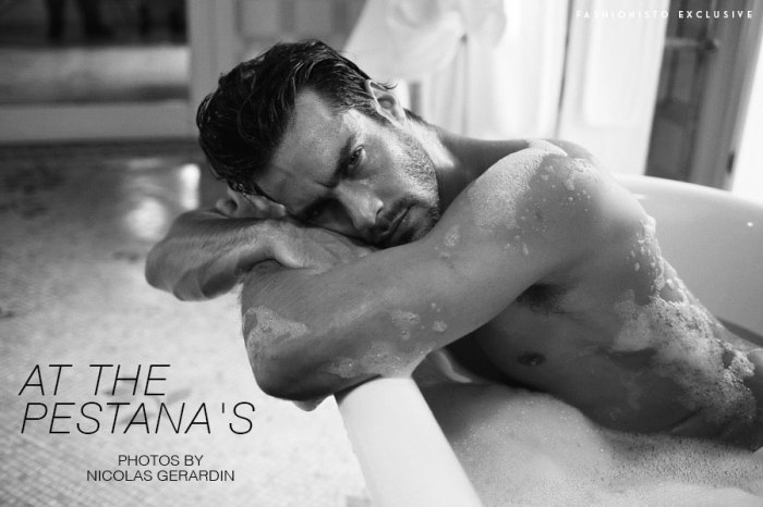 点击大图看下一张：葡萄牙性感男模Gonçalo Teixeira浴室写真图片