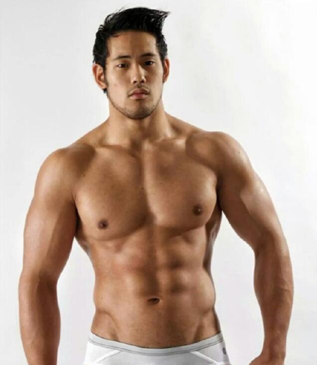点击大图看下一张：日本肌肉帅哥照片