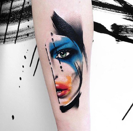 点击大图看下一张：水墨纹身 9款超个性的创意水墨纹身图案