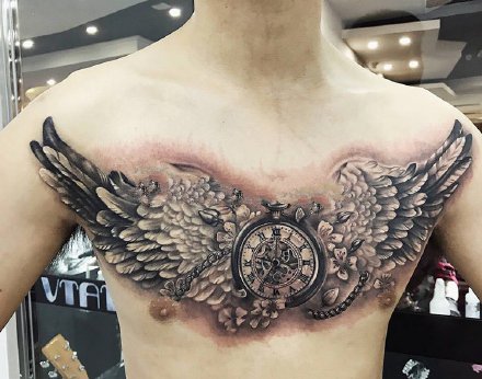 点击大图看下一张：男性翅膀纹身 9款适合男性的成对翅膀纹身图案