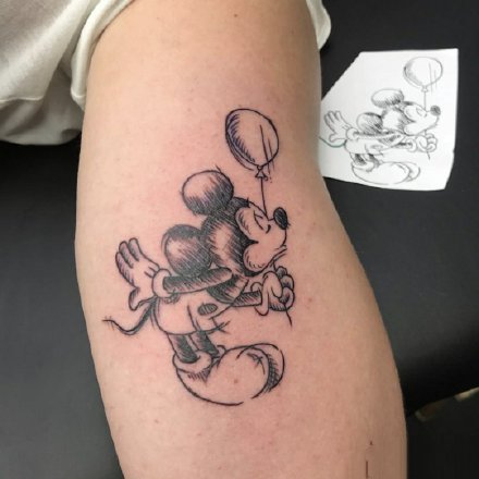 点击大图看下一张：米老鼠纹身 9张米奇妙妙屋的米奇纹身图案