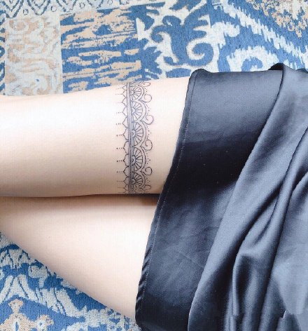 点击大图看下一张：性感的9张女生大腿处小清新纹身图案