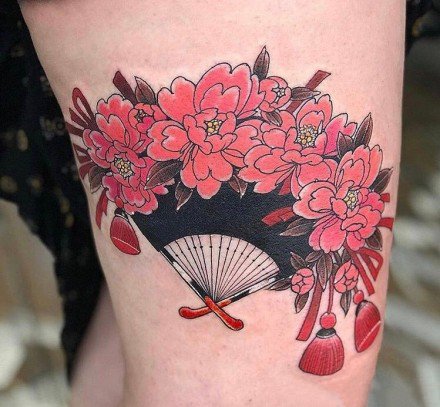 点击大图看下一张：红色元素的9张日式传统纹身作品图
