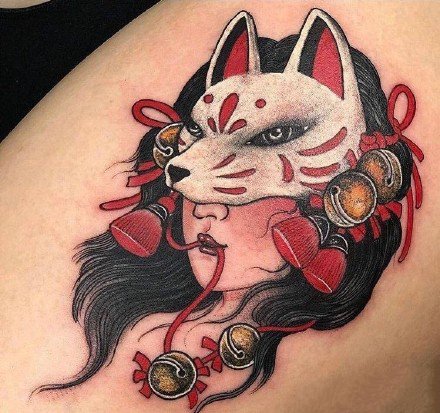 点击大图看下一张:红色元素的9张日式传统纹身作品图