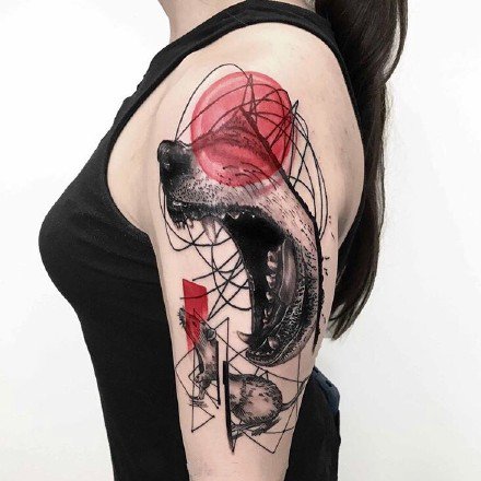 点击大图看下一张：黑灰+红色的一组创意纹身设计图片