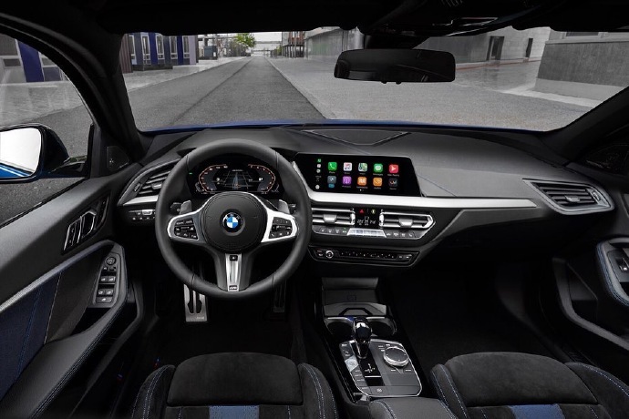 点击大图看下一张：all-new BMW M135i xDrive A3表示压力很大 ​​​​