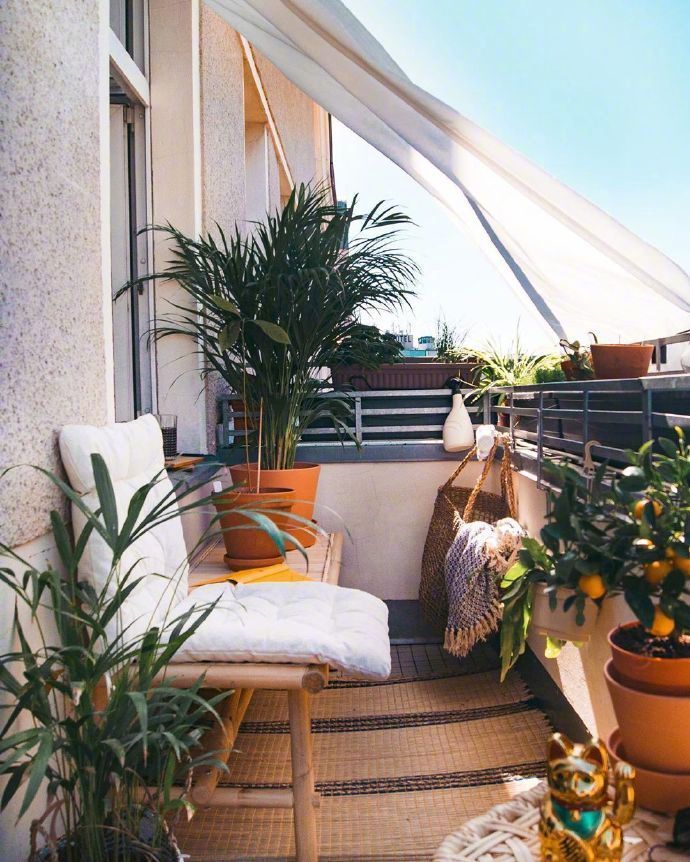 点击大图看下一张:阳光与阳台并存的理想家居装修效果图