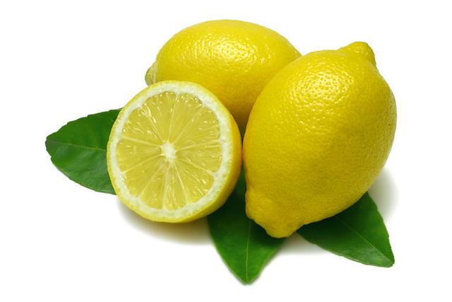点击大图看下一张：其味道极酸的柠檬水果图片欣赏