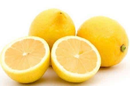 点击大图看下一张：其味道极酸的柠檬水果图片欣赏