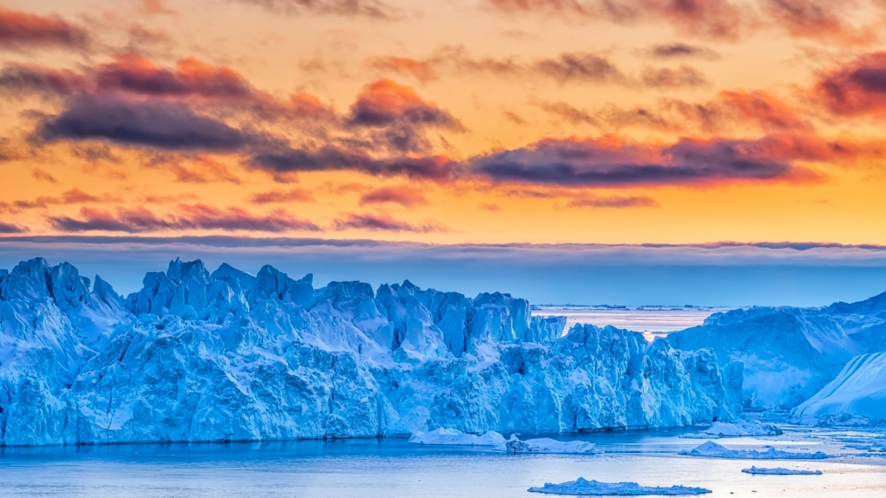 点击大图看下一张：格陵兰岛冰山风景桌面壁纸