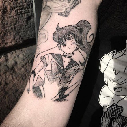 点击大图看下一张：美少女战士纹身 9张卡通美少女的纹身作品图片