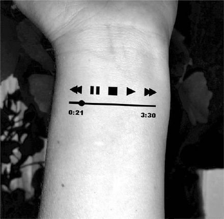点击大图看下一张：音乐播放暂停符号的一组纹身图片
