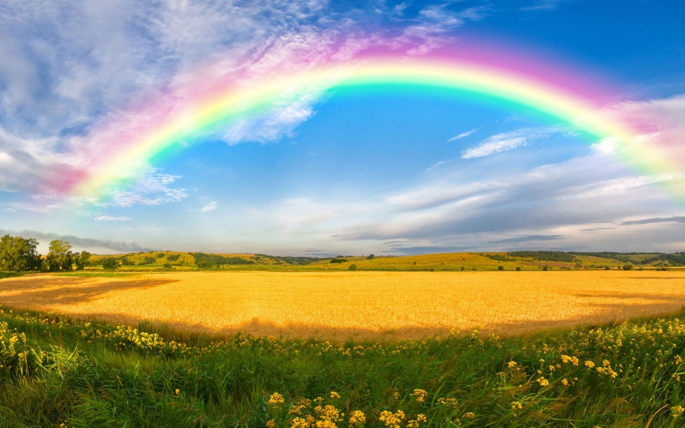 点击大图看下一张：唯美梦幻的彩虹风景桌面壁纸