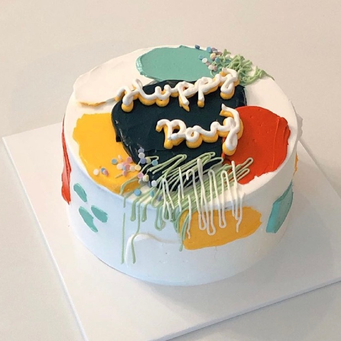 点击大图看下一张：今年的生日蛋糕样式安排一下