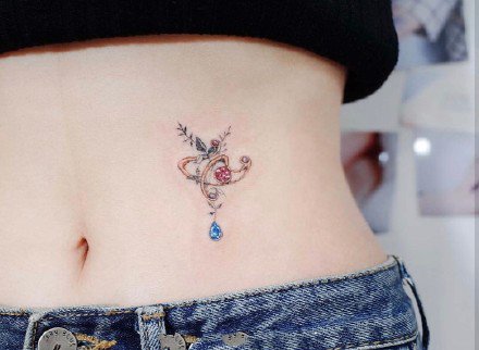 点击大图看下一张：女生纹身 14款韩式唯美小清新创意女生纹身图案