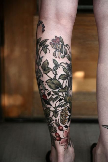 点击大图看下一张：森系女孩的9款植物系列tattoo纹身图案