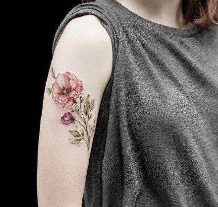 点击大图看下一张：18款淡淡彩色的小臂花卉纹身图片