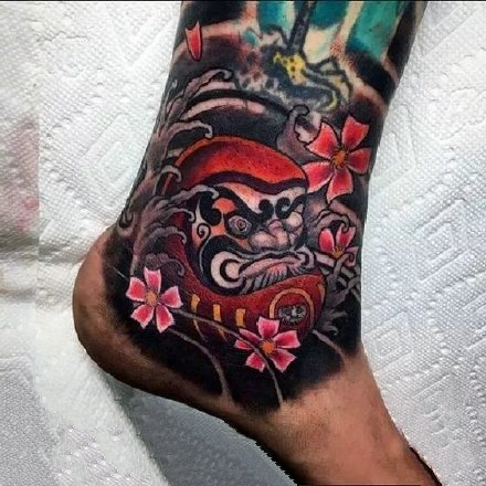 点击大图看下一张：纹身达摩蛋 19款好看的日式达摩蛋纹身图案