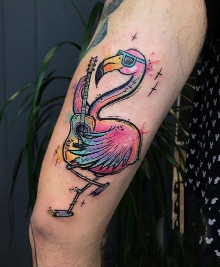 点击大图看下一张：纹身火烈鸟 9款漂亮的小清新火烈鸟纹身图案