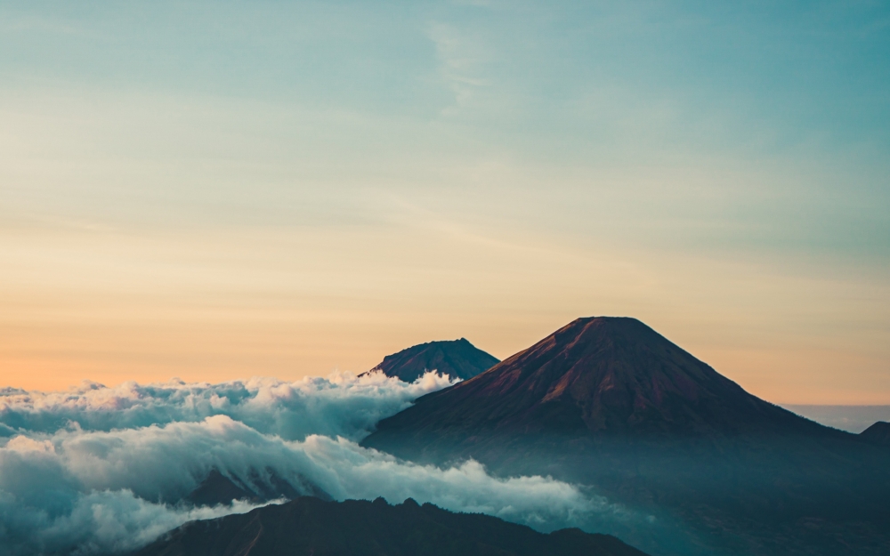 点击大图看下一张:优美迷人的自然风光桌面壁纸