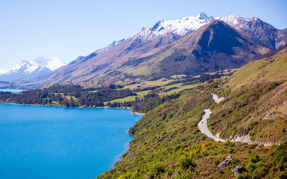 点击大图看下一张：新西兰唯美高山风景图片欣赏