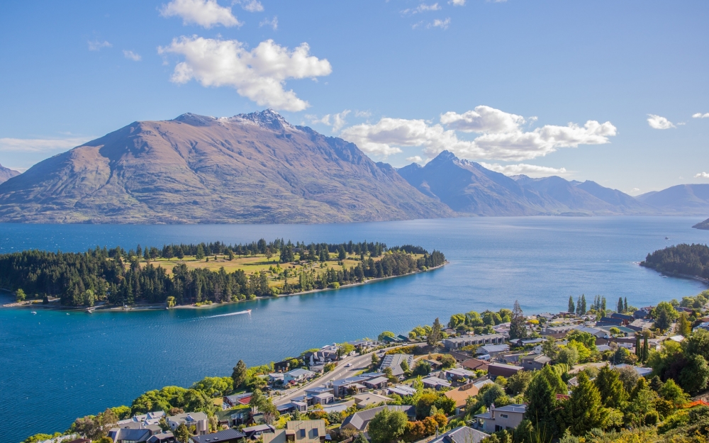 点击大图看下一张：新西兰唯美高山风景图片欣赏