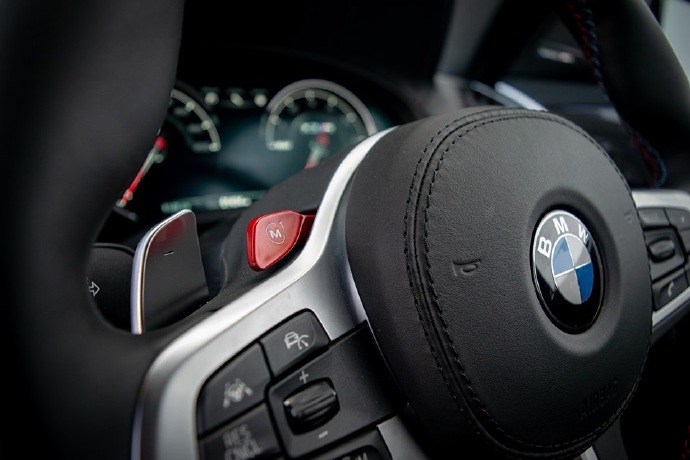 点击大图看下一张：New BMW X3M Competition 同级别最快suv