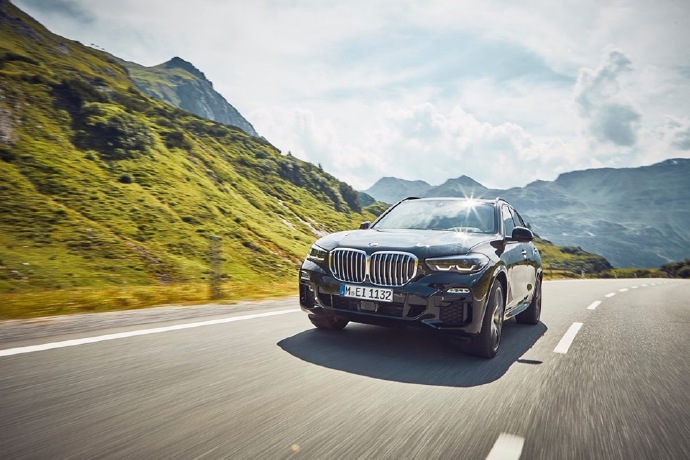 点击大图看下一张：the new BMW X5 xDrive 公路旅行片一套 ​​​​