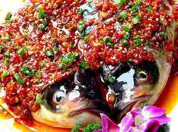 点击大图看下一张：超级美味可口的湘菜鲈鱼图片
