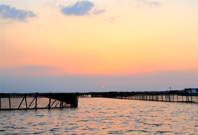 点击大图看下一张：阳澄湖的夕阳真是美轮美奂啊