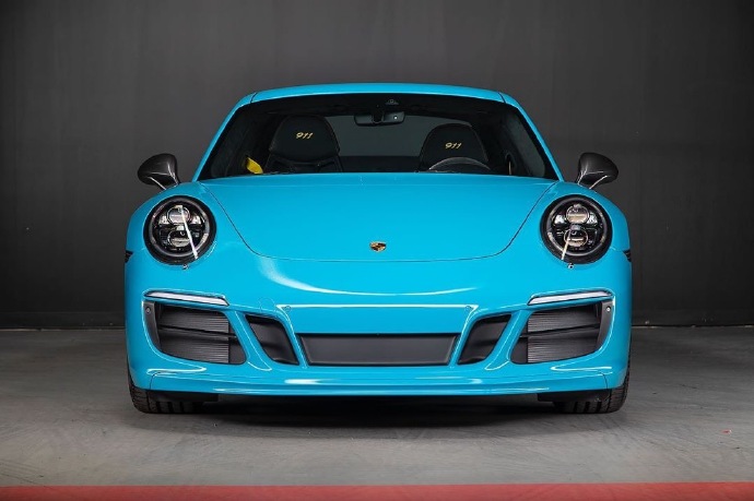 点击大图看下一张：一组蓝色2018 Porsche 911 T图片欣赏