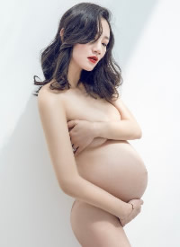 性感美丽的孕妇摄影图片