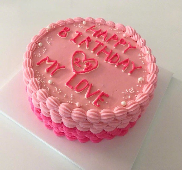 点击大图看下一张：一组粉色少女系蛋糕图片欣赏