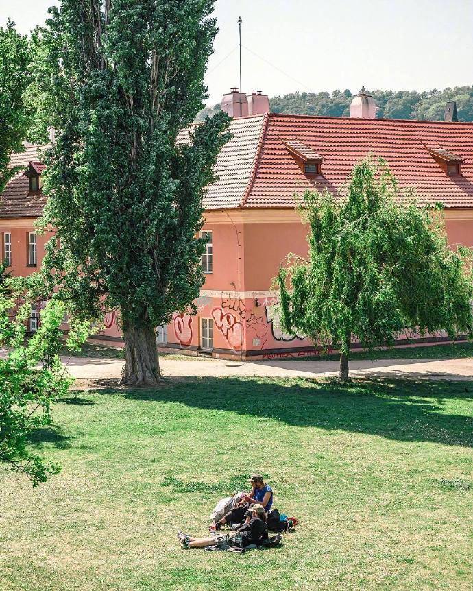 点击大图看下一张：捷克波西米亚童话镇风景欣赏