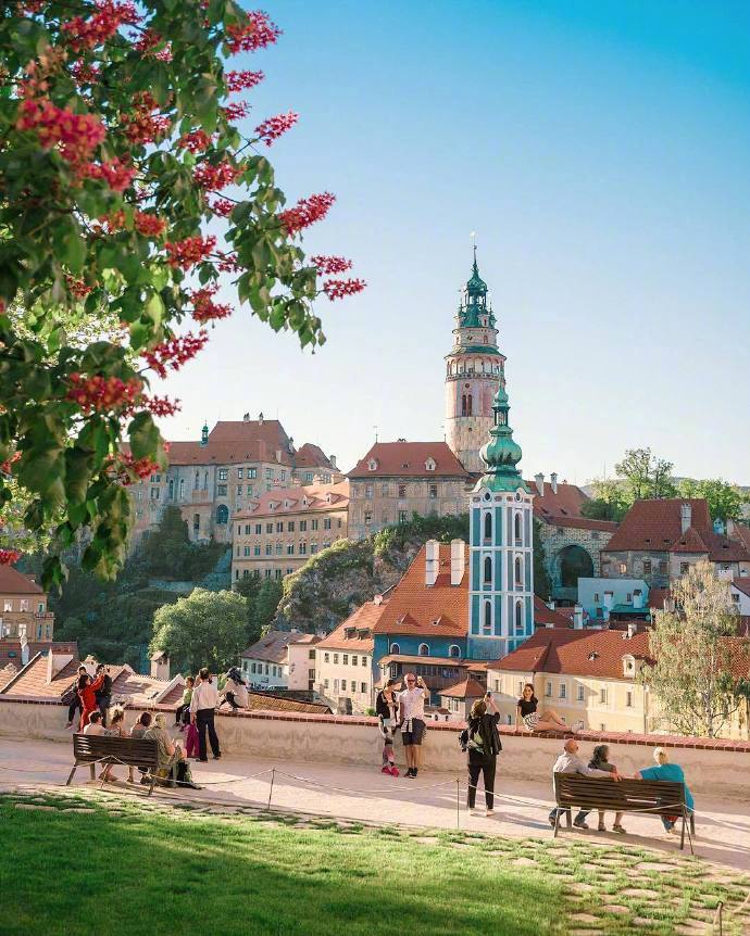 点击大图看下一张：捷克波西米亚童话镇风景欣赏