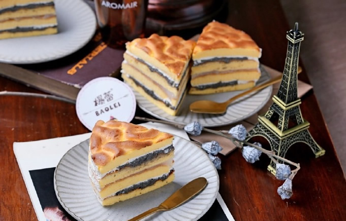 点击大图看下一张：虎皮蛋糕搭配黑芝麻和拉丝麻薯非一般好吃