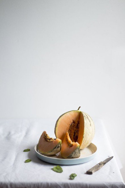 点击大图看下一张：一组甘甜适口的哈密瓜图片