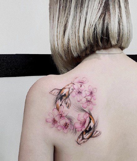 点击大图看下一张：九款小清新水彩系列的女生纹身图案