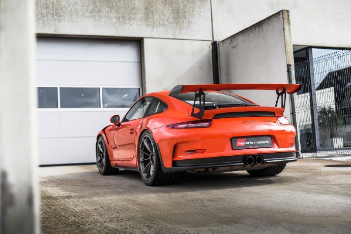 点击大图看下一张：战斗机器保时捷911 GT3 RS图片欣赏
