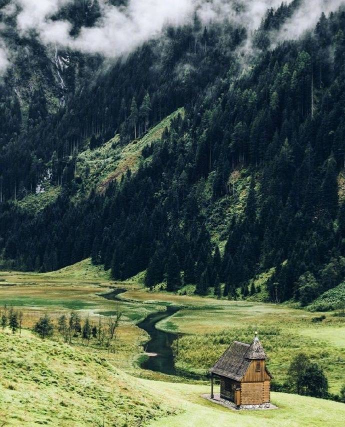 点击大图看下一张：美如画的奥地利风景图片