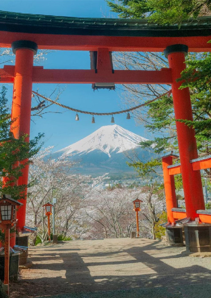 点击大图看下一张：新仓山浅间公园，欣赏富士山的好去处